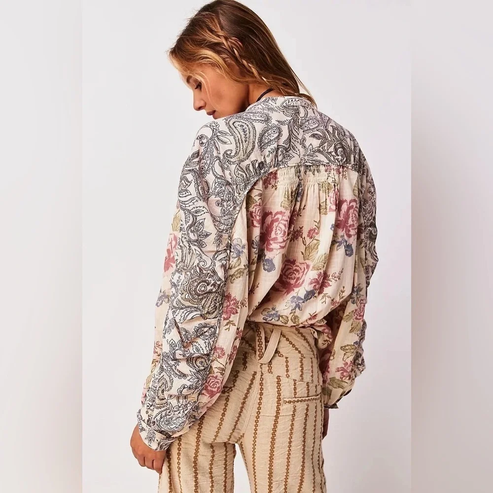 Free people Floral Paisley Women's Top bohemian Victorian unique puff small chic